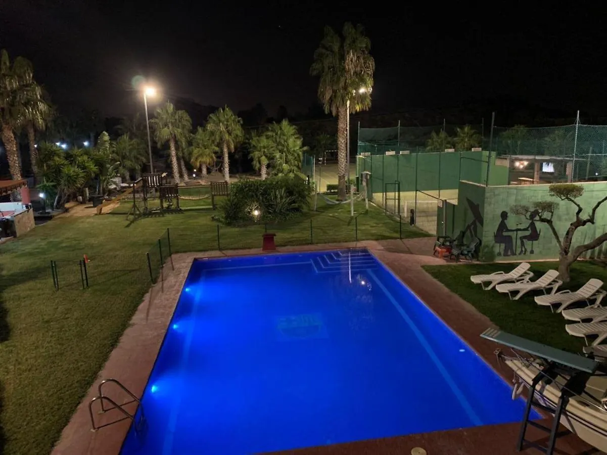 Villa de tres casas con padel y piscina Cambrils 0*,